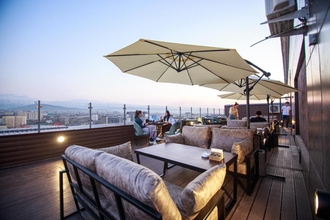 Terrasse Hotel & Bar Бишкек Экстерьер фото