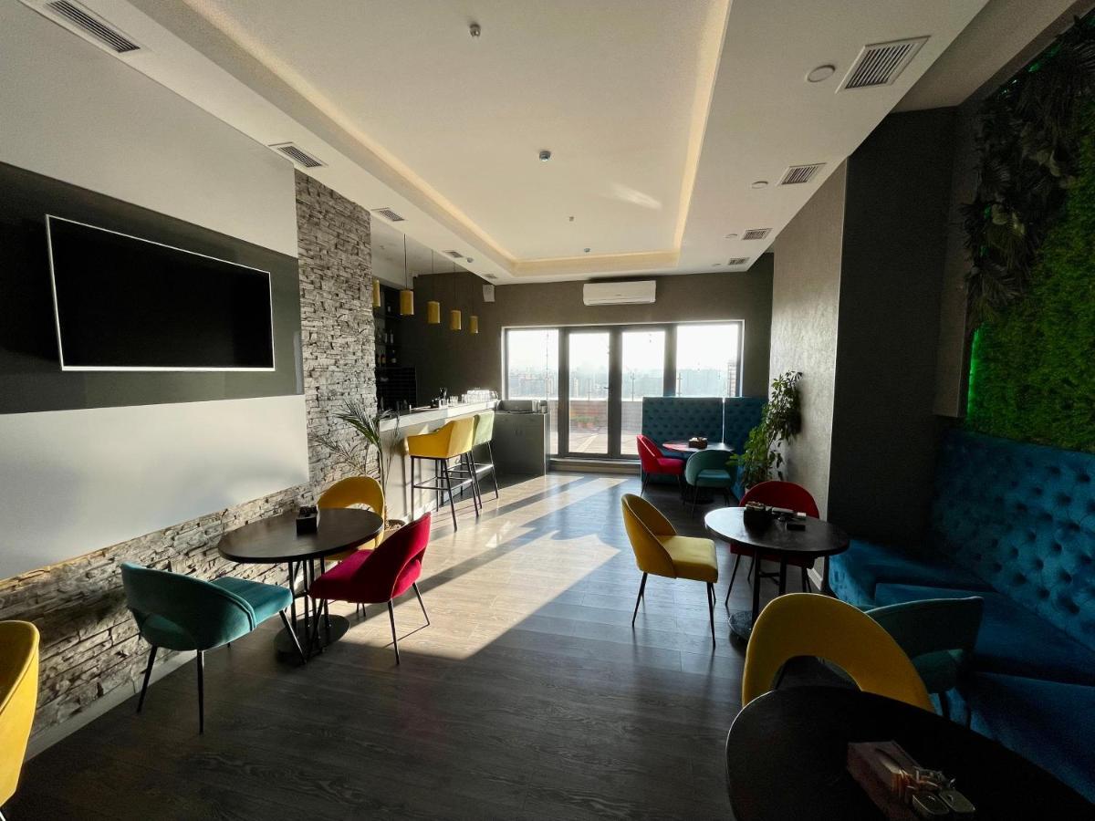 Terrasse Hotel & Bar Бишкек Экстерьер фото