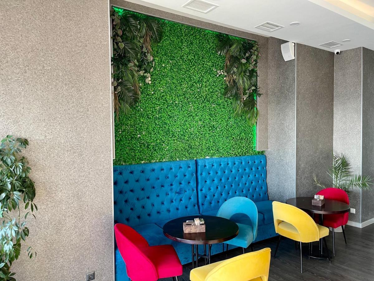Terrasse Hotel & Bar Бишкек Экстерьер фото