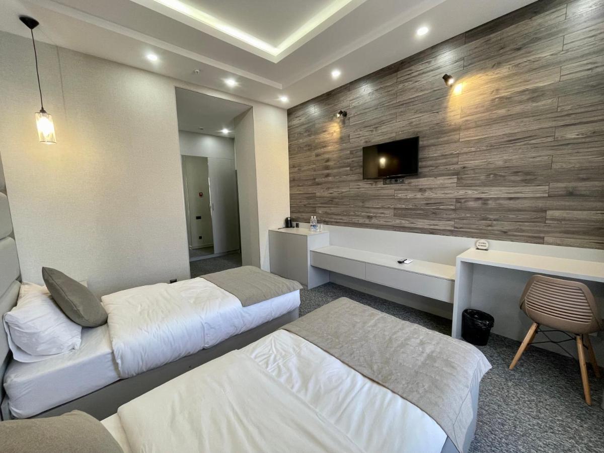 Terrasse Hotel & Bar Бишкек Экстерьер фото