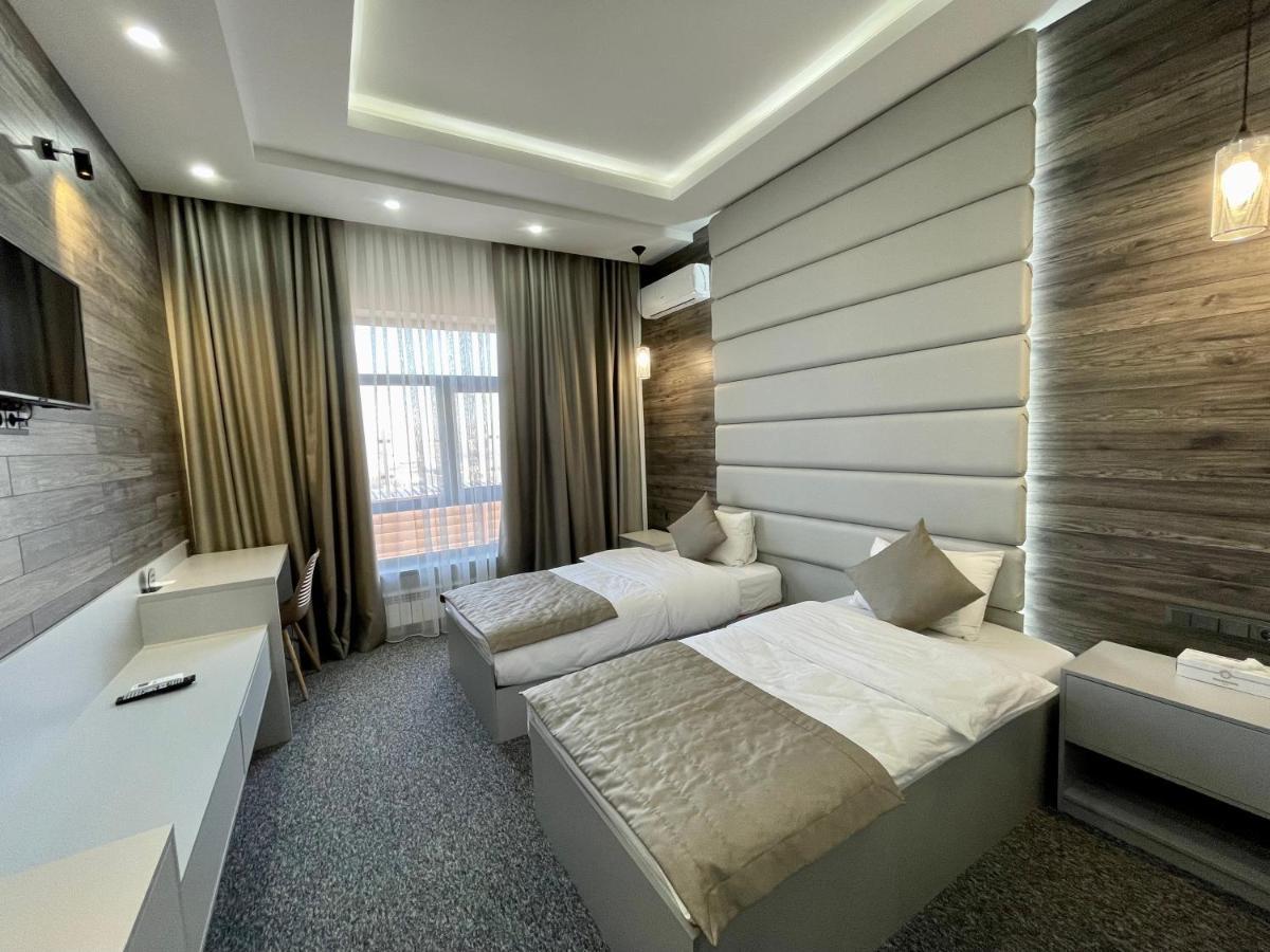 Terrasse Hotel & Bar Бишкек Экстерьер фото